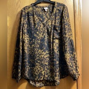 Stylish Black and Brown Merona Sheer Women's V-Neck Top with 2 Hidden Buttons.